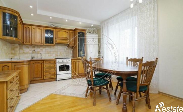 3-комн квартира улица Сафиуллина, 50А,  д. 50А