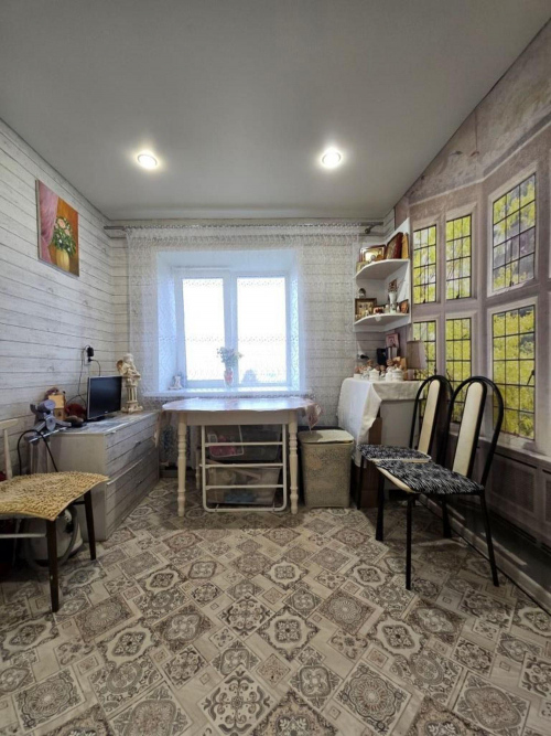 Продажа 4-комн квартиры Школьная, 29