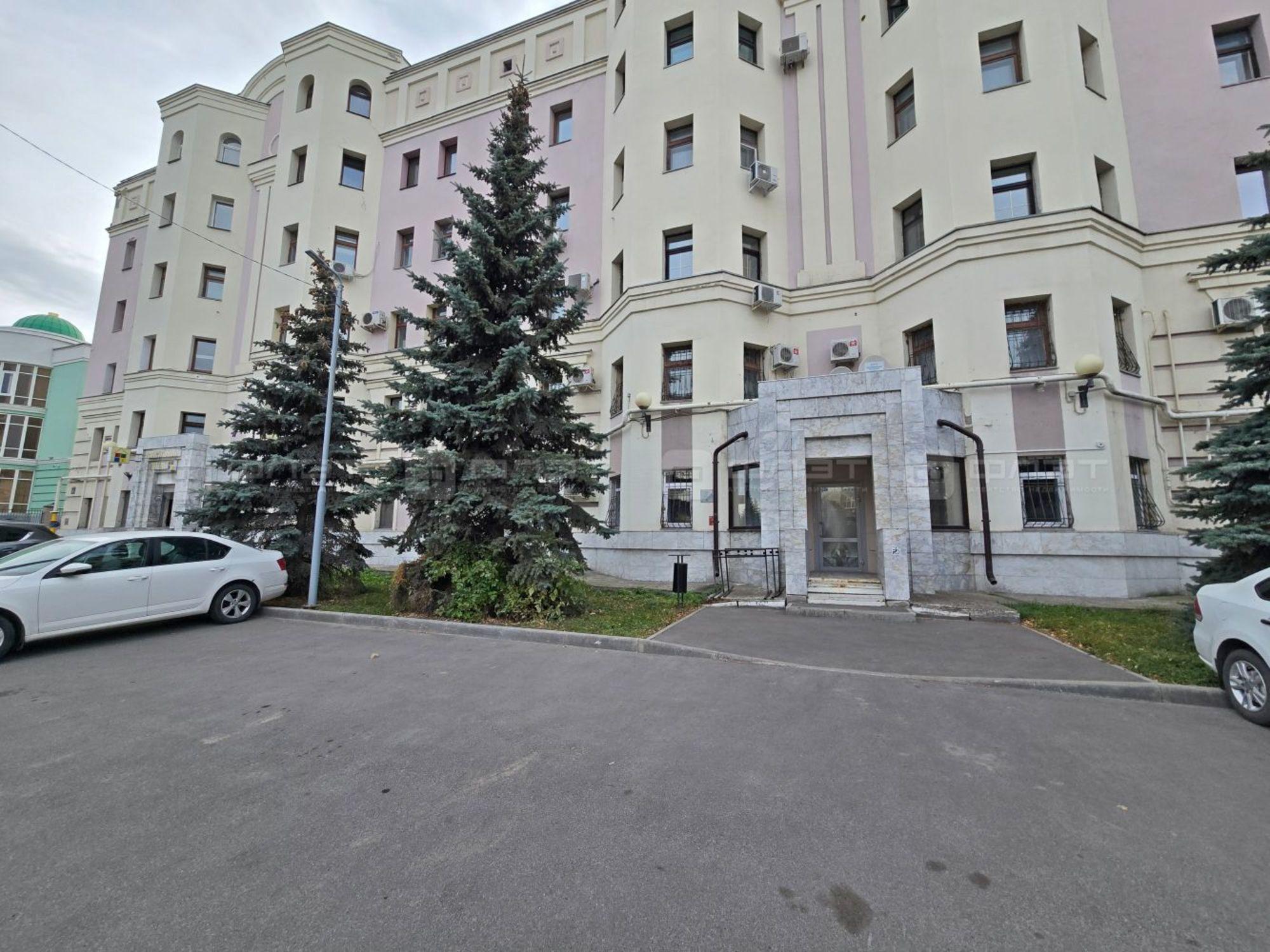 Купить помещение свободного назначения за 58 000 000 рублей на ул. Лево-Булачная, дом 16