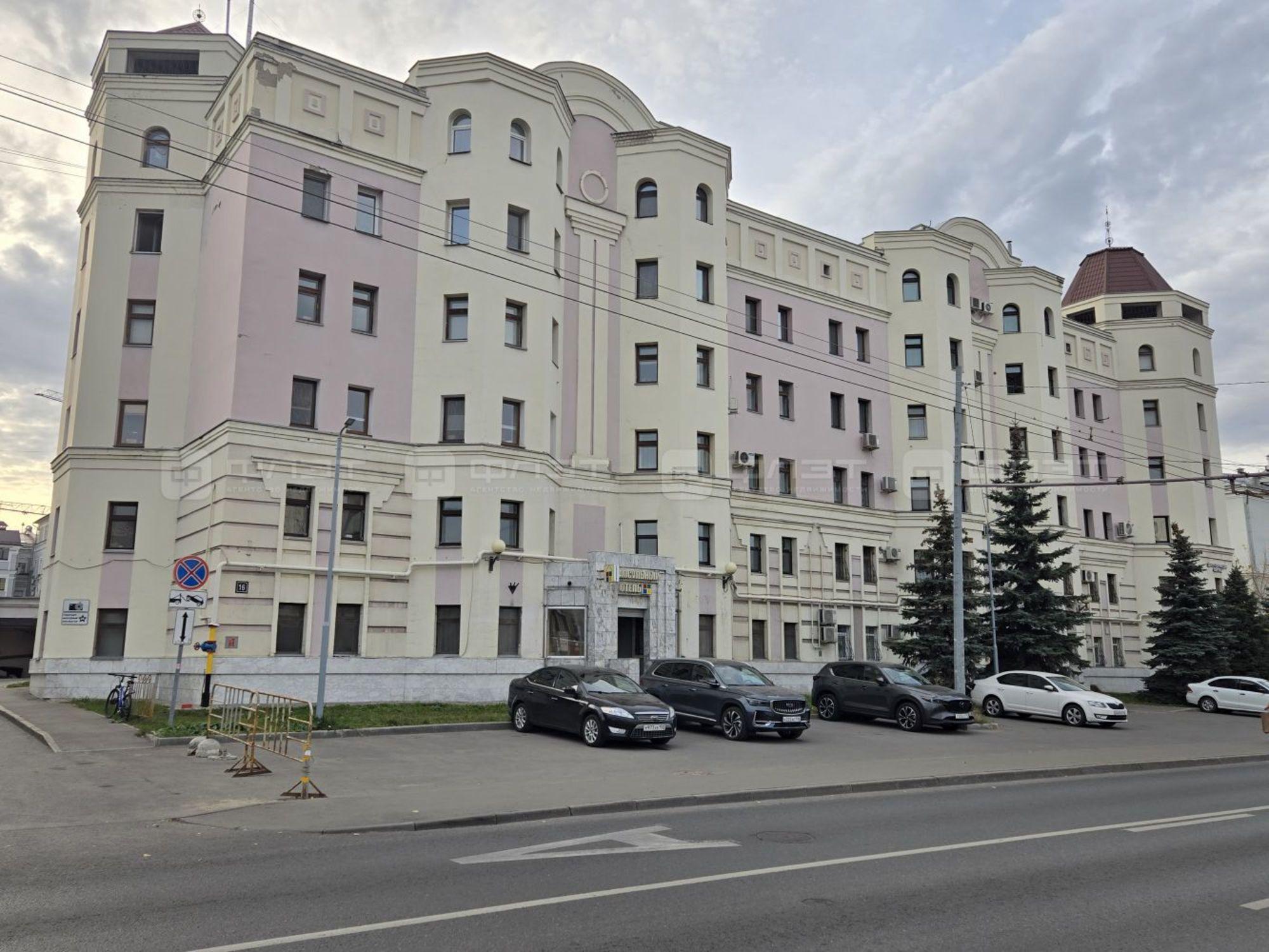 Купить помещение свободного назначения за 58 000 000 рублей на ул. Лево-Булачная, дом 16