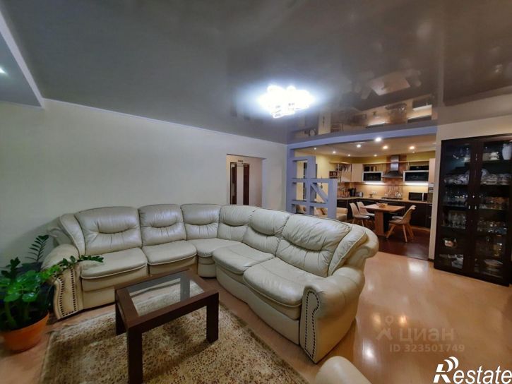 4-комн квартира улица Юлиуса Фучика, 82,  д. 82