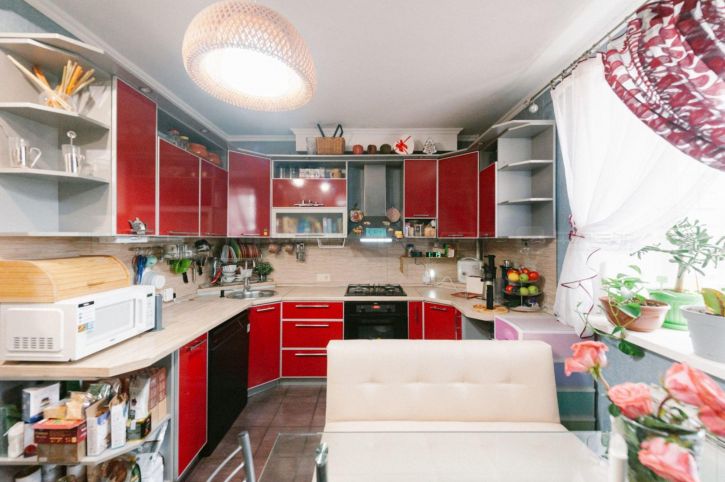 3-комн квартира ул. Азинская 2-я, дом 3б