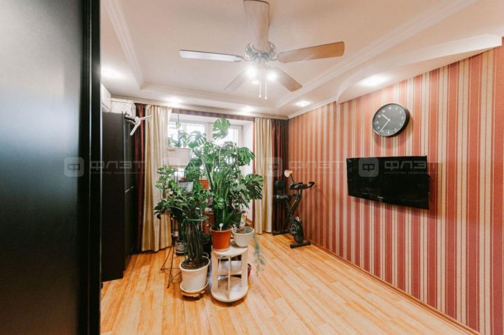 3-комн квартира ул. Азинская 2-я, дом 3б