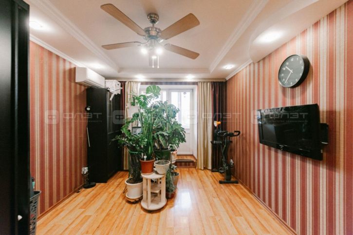 3-комн квартира ул. Азинская 2-я, дом 3б