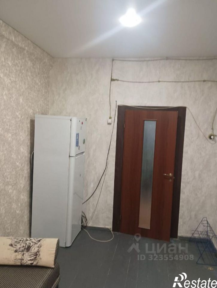 Комната улица Побежимова, 32,  д. 32