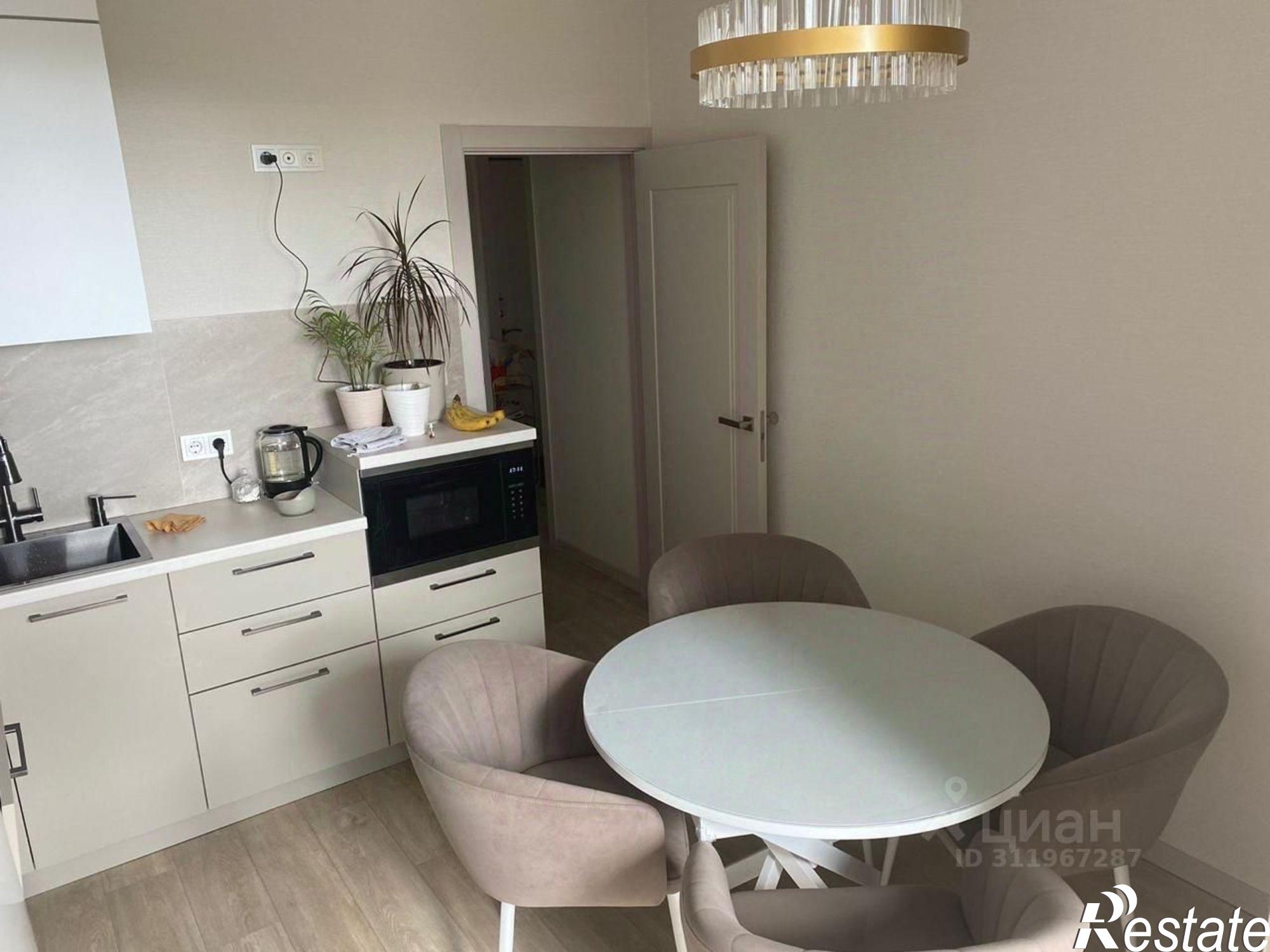 Сдать квартиру за 27 000 рублей на улица Рашида Нежметдинова, 11