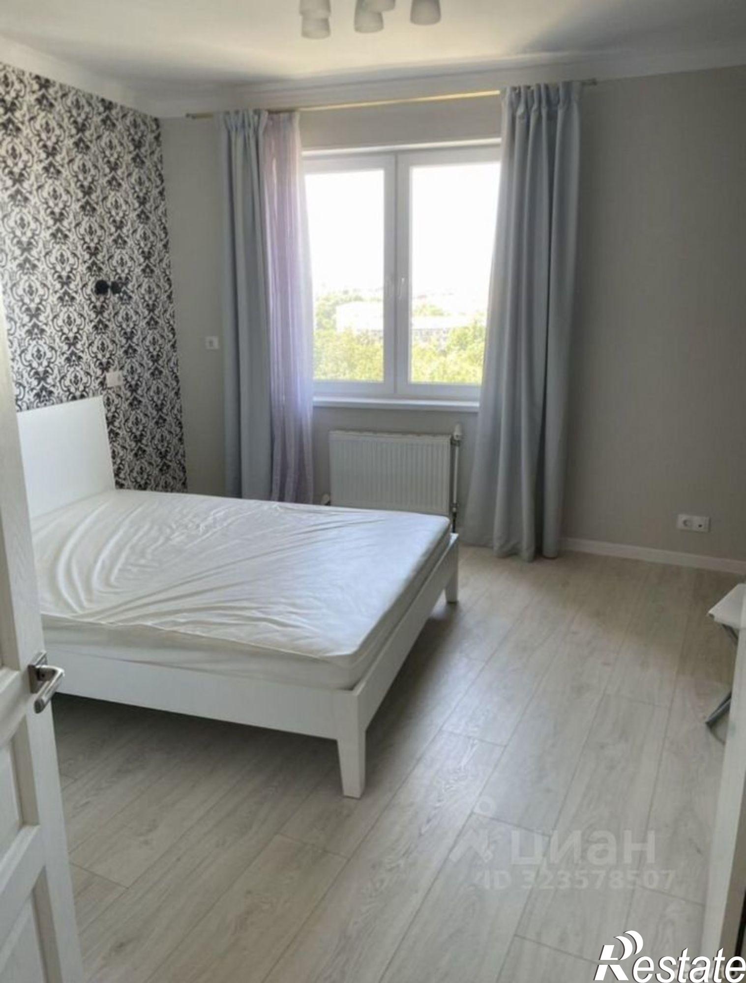 Сдать квартиру за 75 000 рублей на улица Павлюхина, 108Б