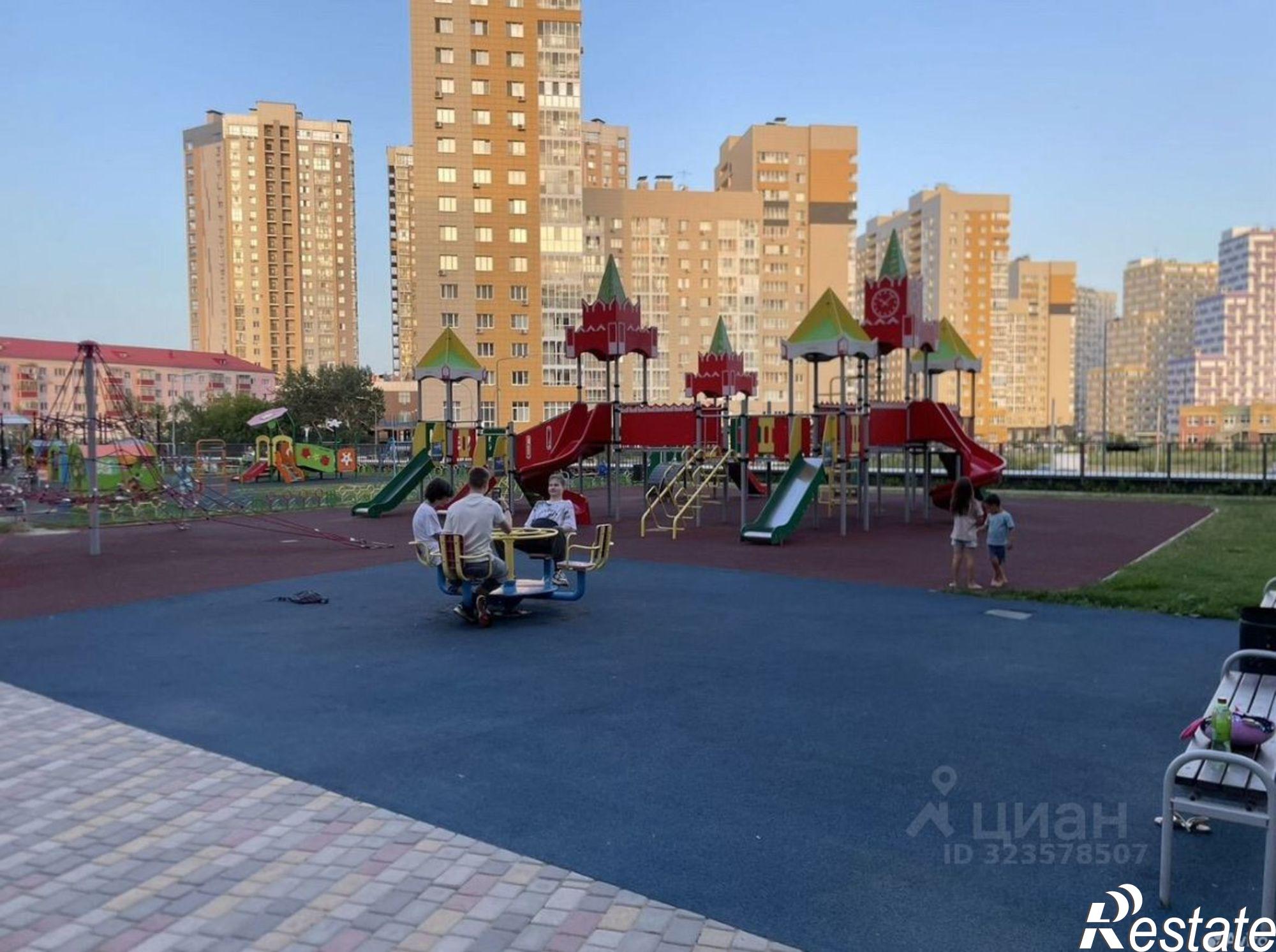 Сдать квартиру за 75 000 рублей на улица Павлюхина, 108Б