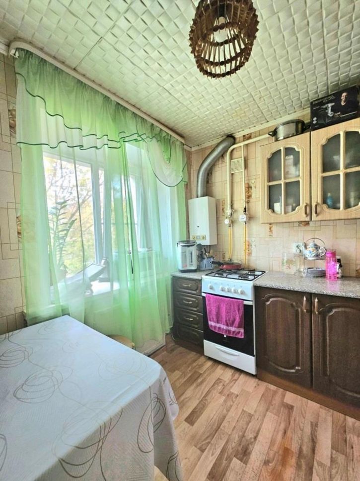 1-комн квартира Павлюхина ул, 101