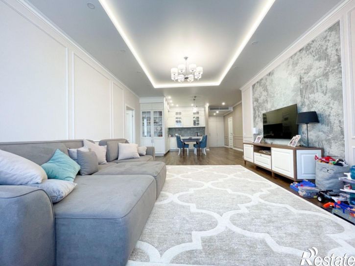 3-комн квартира пр-кт Альберта Камалеева, 1,  д. 1