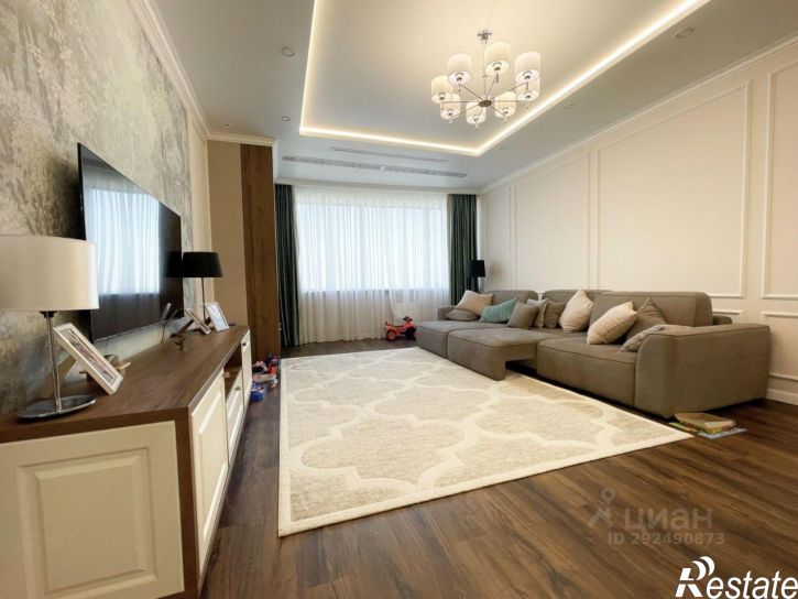 3-комн квартира пр-кт Альберта Камалеева, 1,  д. 1