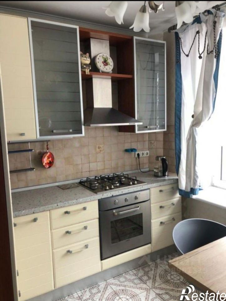 2-комн квартира улица Лядова, 15,  д. 15