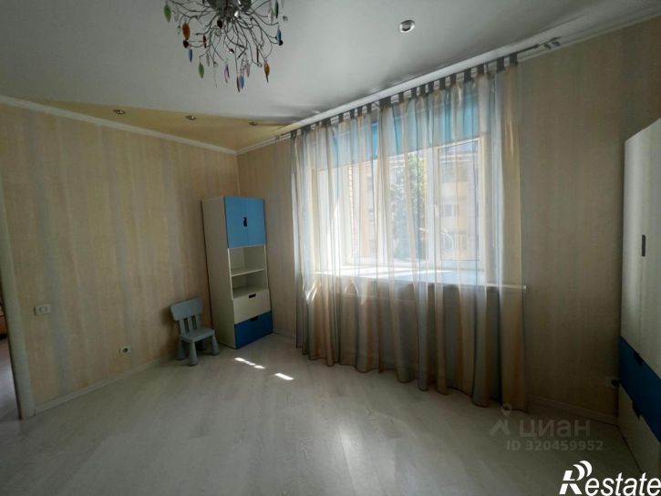 3-комн квартира ул Зинина, 34,  д. 34