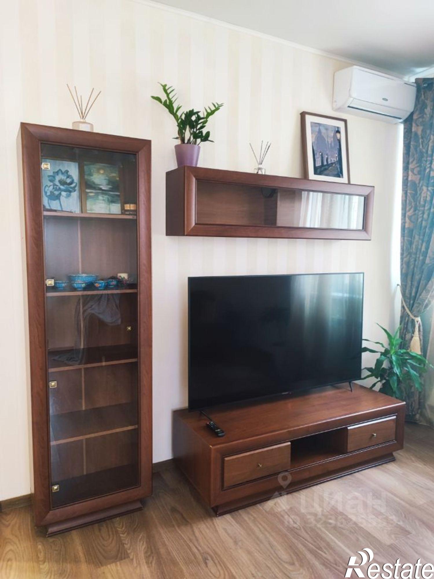 Сдать квартиру за 80 000 рублей на улица Абсалямова, 15