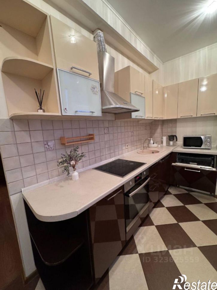 3-комн квартира улица Абсалямова, 15,  д. 15