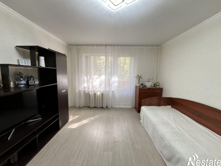 1-комн квартира улица Комарова, 4,  д. 4