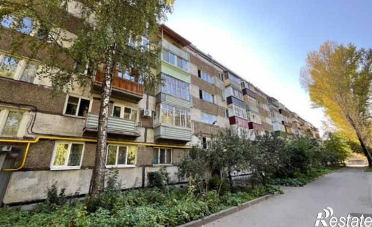 2-комн квартира улица Комарова, 4,  д. 4