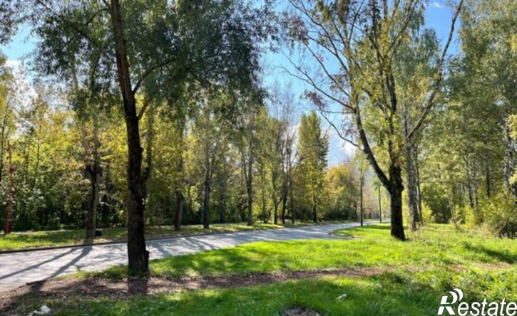 2-комн квартира улица Комарова, 4,  д. 4