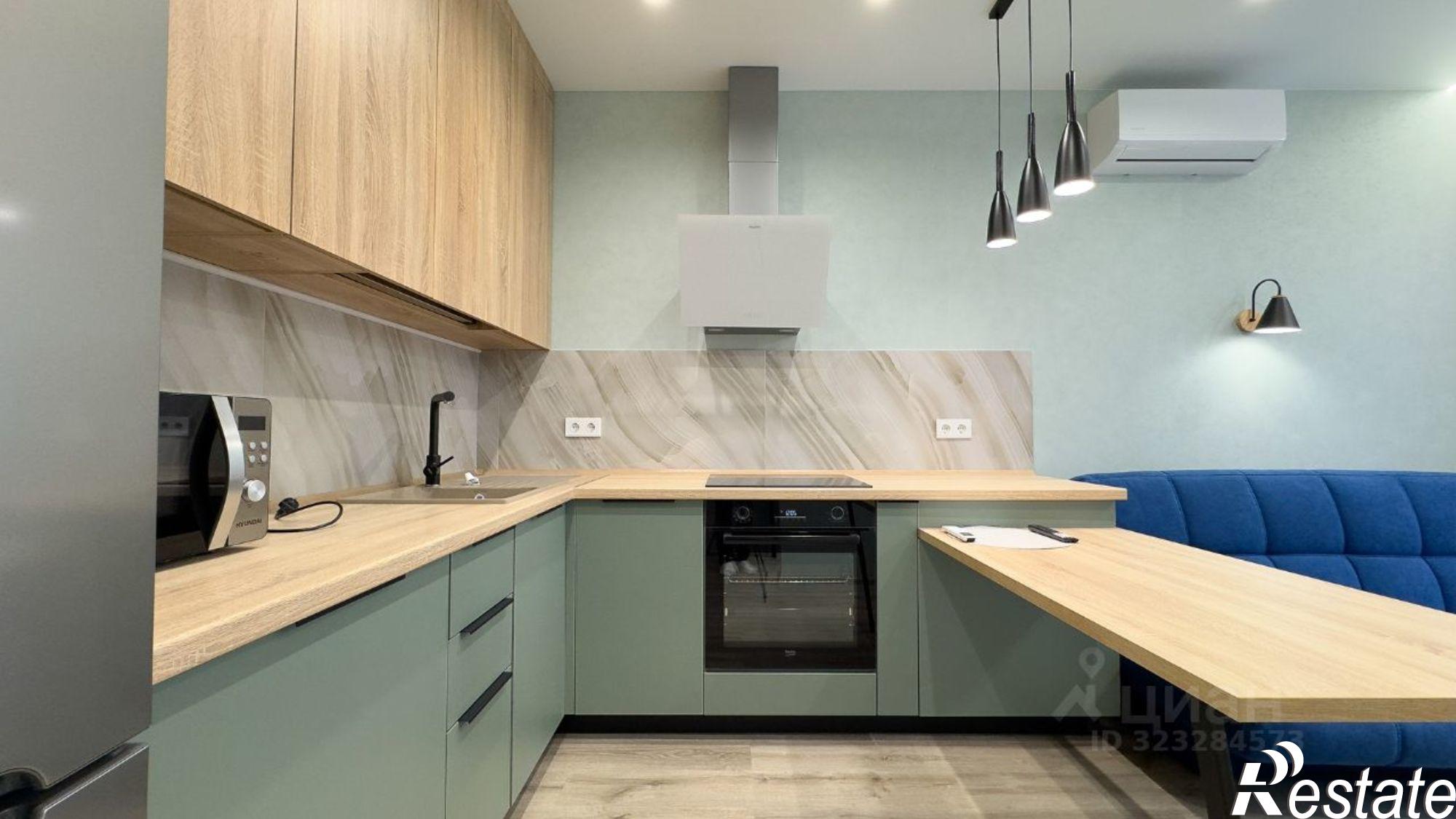 Сдать квартиру за 65 000 рублей на улица Шаляпина, 26