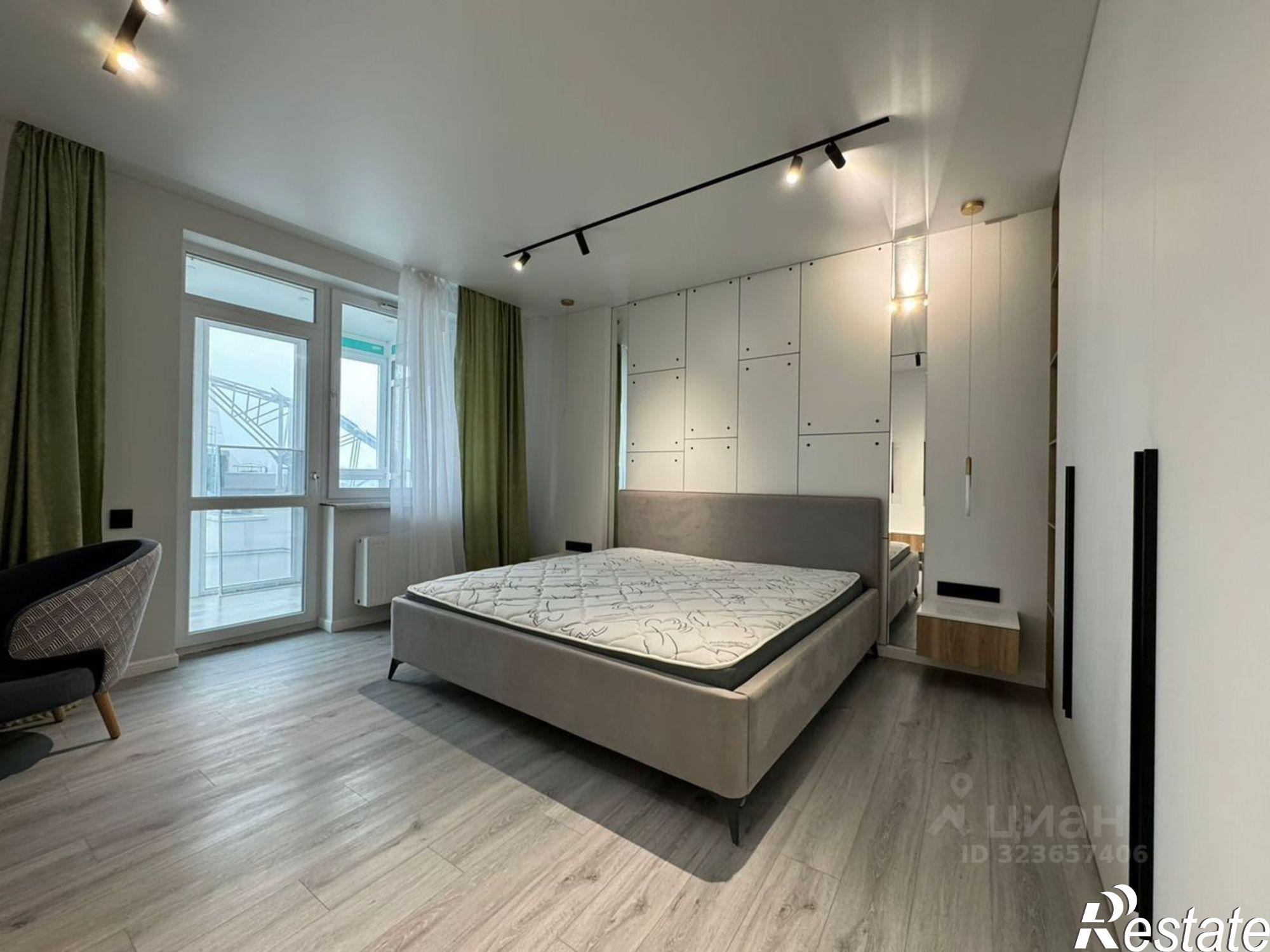 Сдать квартиру за 130 000 рублей на ул Оренбургский Тракт, 8Д