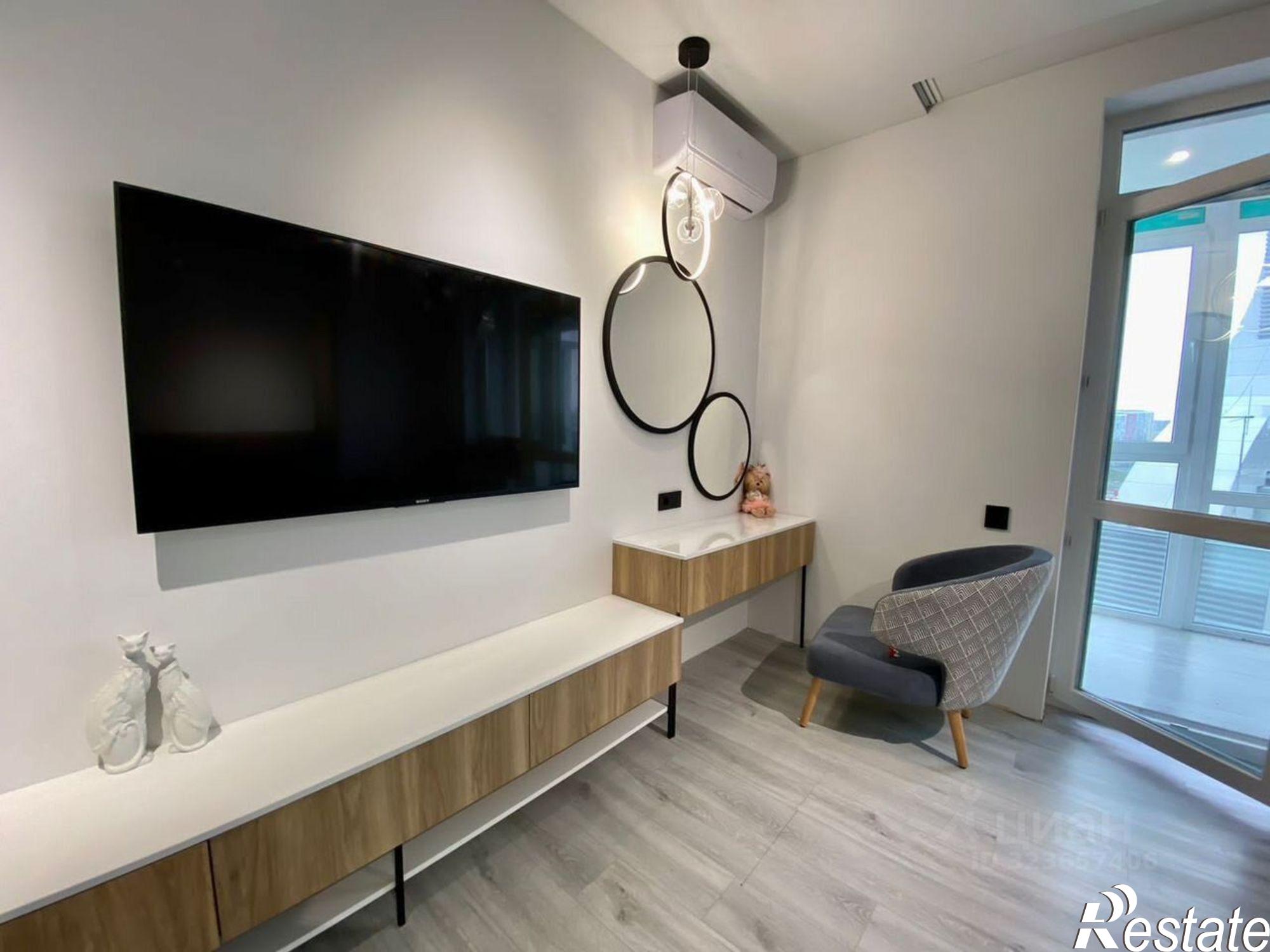 Сдать квартиру за 130 000 рублей на ул Оренбургский Тракт, 8Д