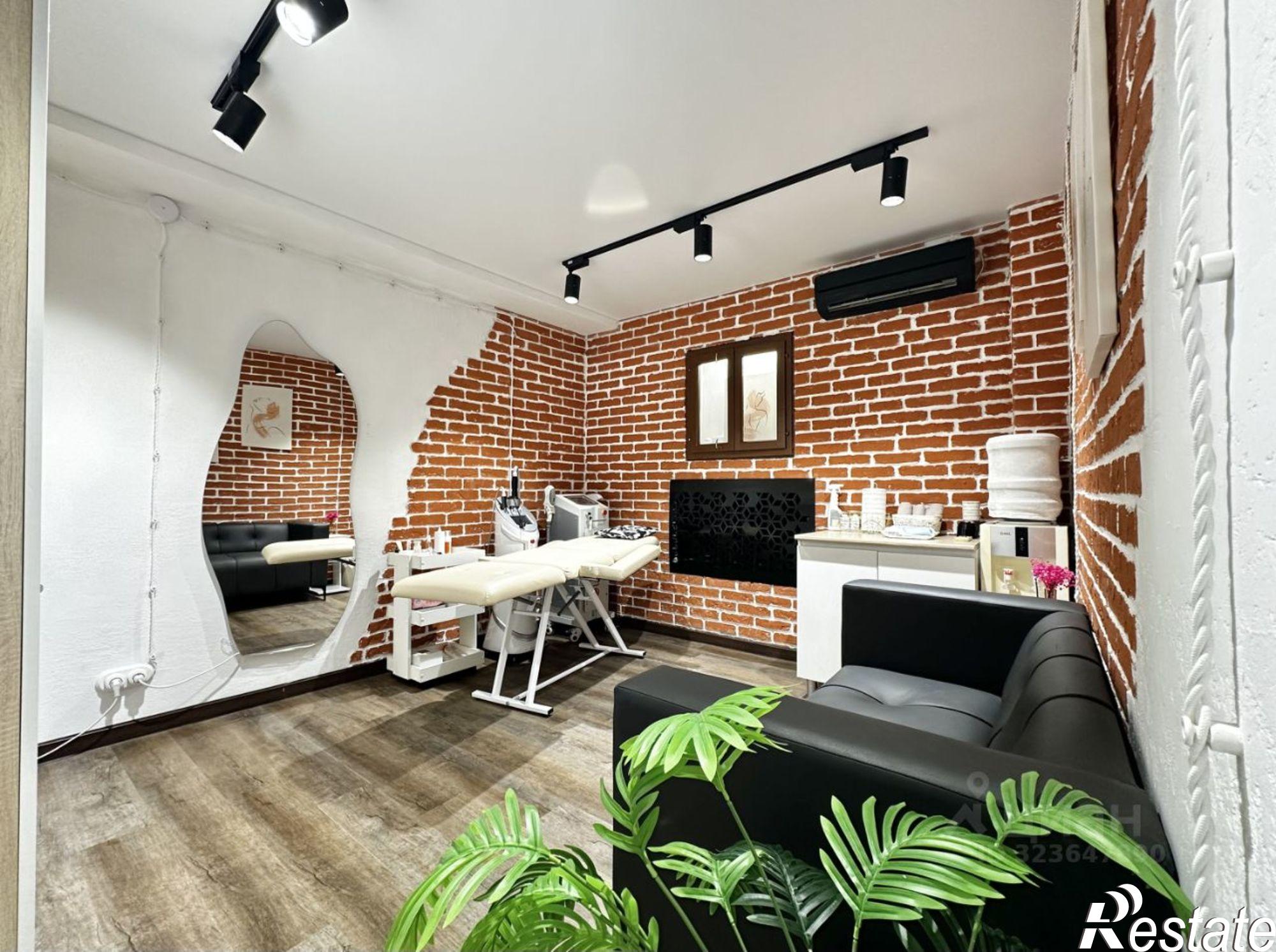 Купить офис, помещение под офис за 4 100 010 рублей на улица Островского, 34