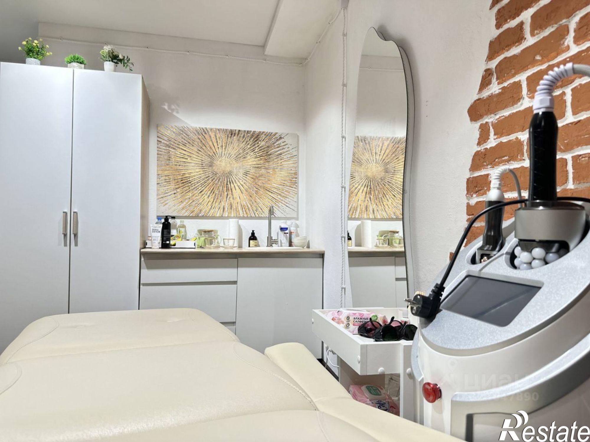 Купить офис, помещение под офис за 4 100 010 рублей на улица Островского, 34