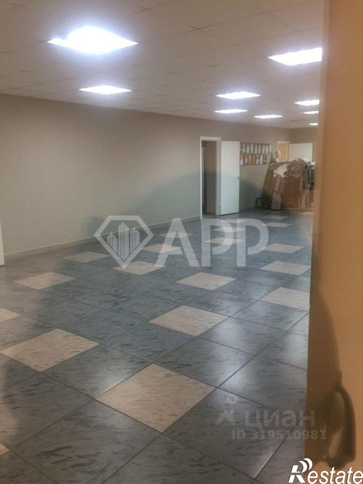 Купить ОСЗ, отдельно стоящее здание за 299 951 000 рублей на Краснококшайская улица, 72