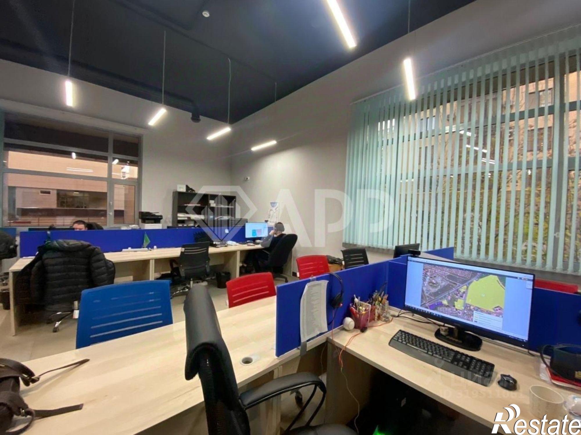 Купить офис, помещение под офис за 409 526 рублей на пр-кт Альберта Камалеева, 28