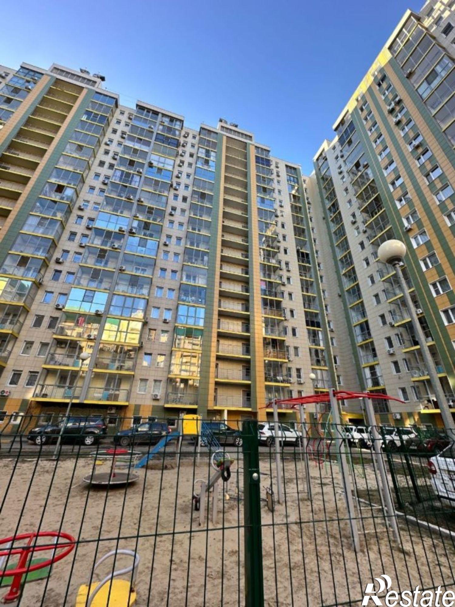 Купить квартиру за 14 900 000 рублей на улица Адоратского, 1Б