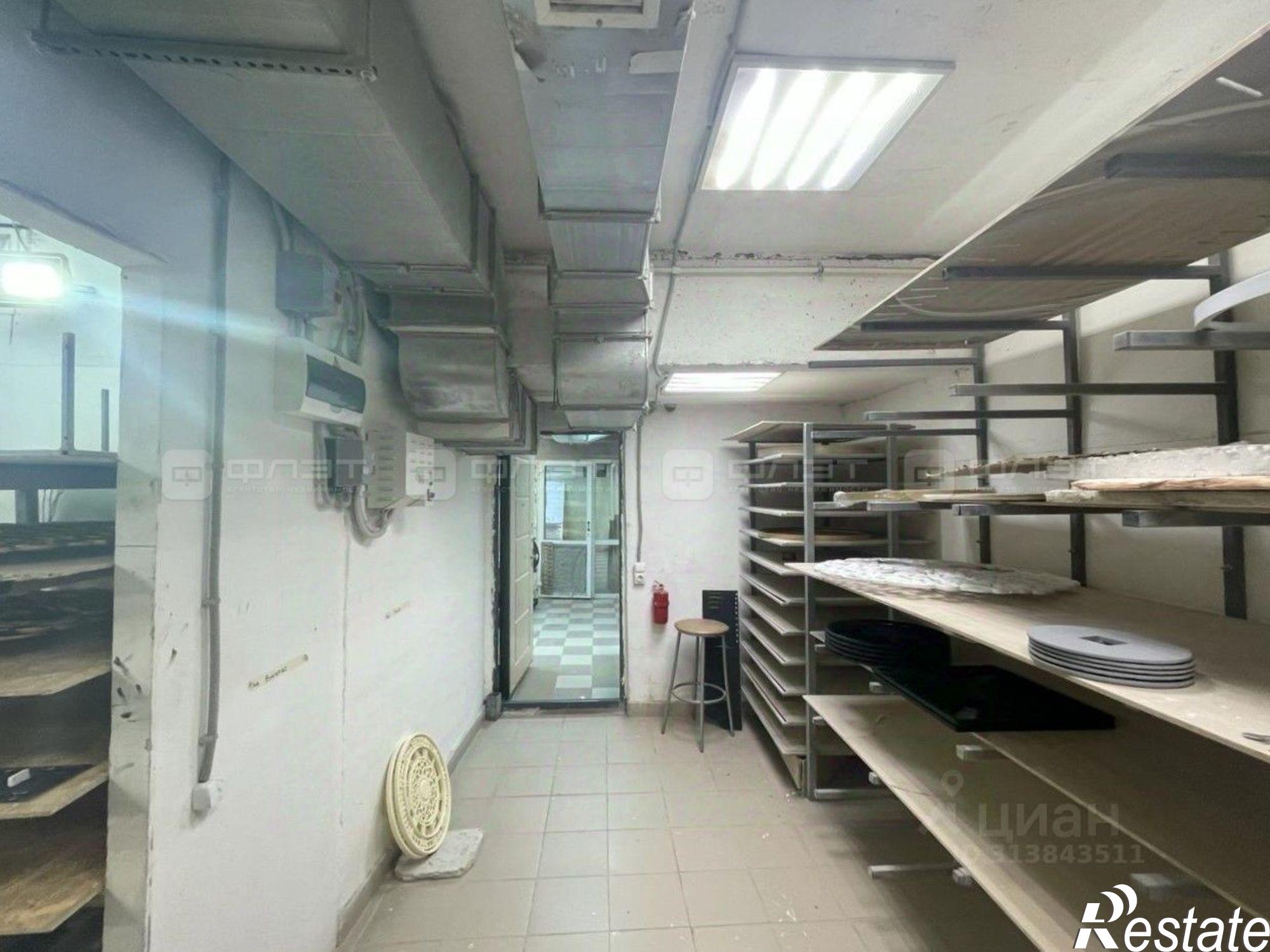 Купить помещение свободного назначения за 21 000 100 рублей на Даурская улица, 37