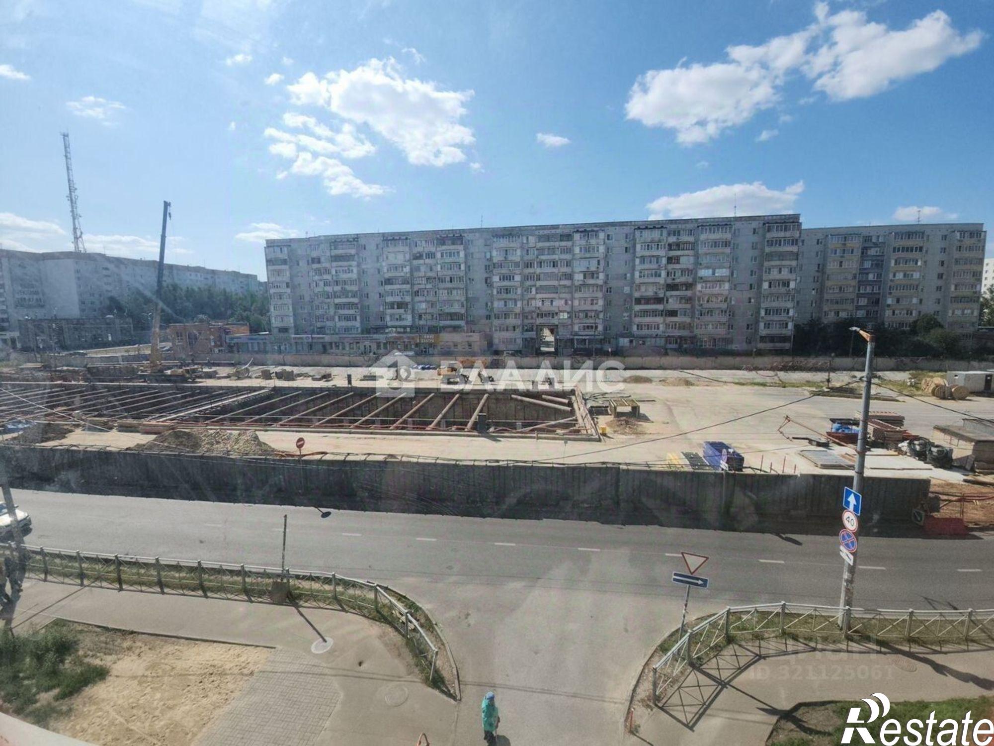 Купить квартиру за 11 000 000 рублей на улица Юлиуса Фучика, 94