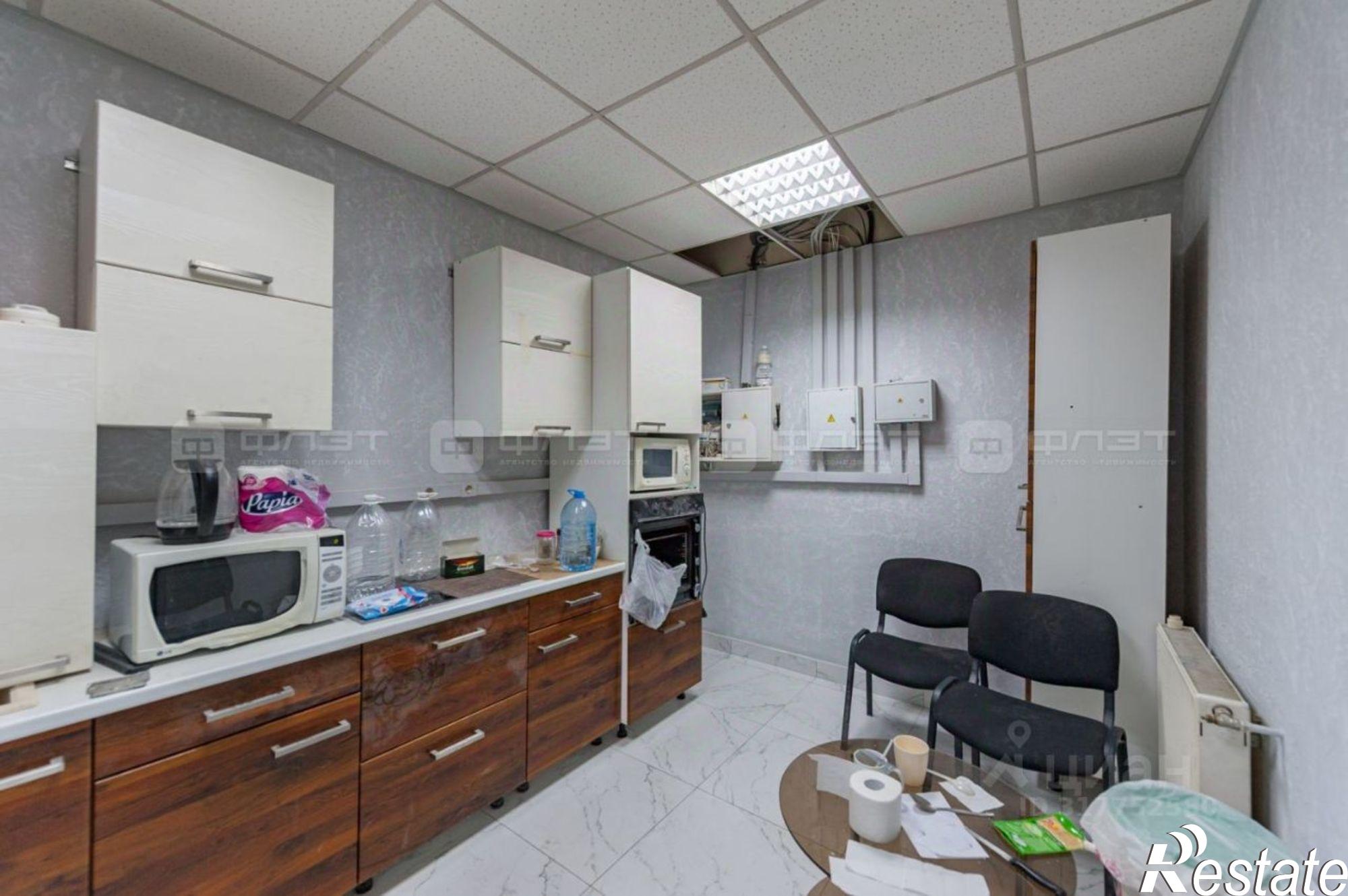 Купить офис, помещение под офис за 34 947 300 рублей на проспект Победы, 226А