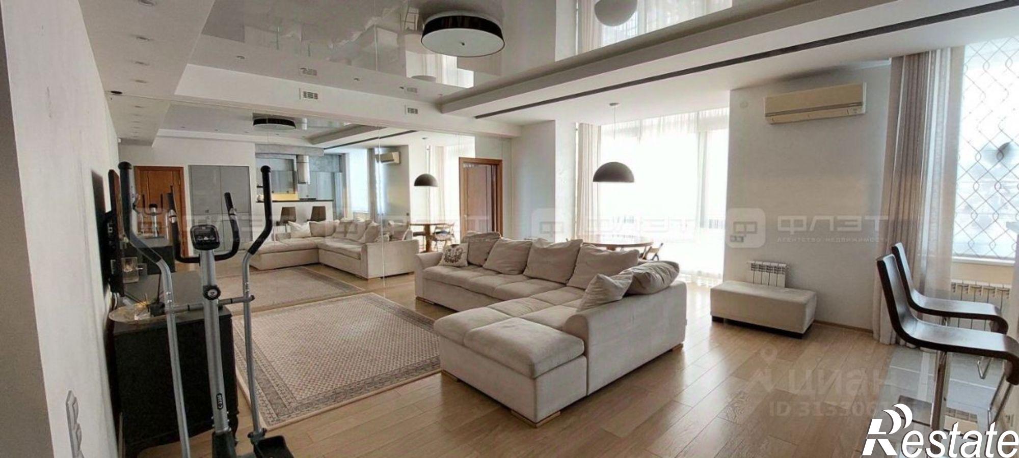 Купить квартиру за 26 990 000 рублей на улица Габдуллы Кариева, 10