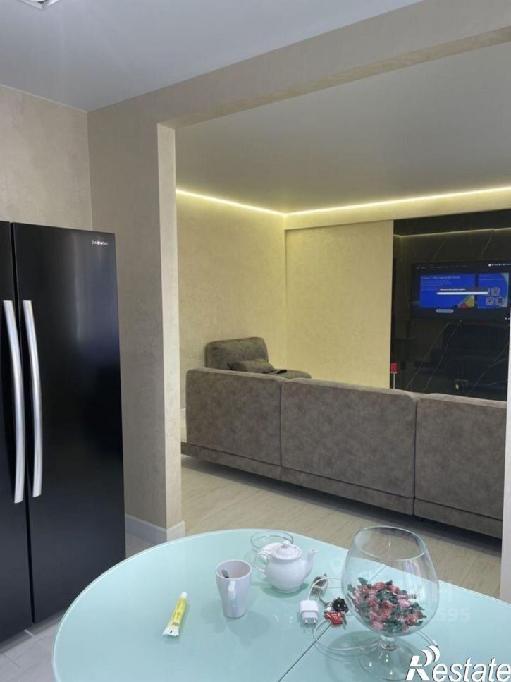 2-комн квартира пр-кт Победы, 139 1,  д. 139 1,  к. 1