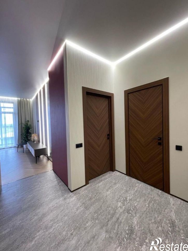 2-комн квартира ул Меридианная, 1,  д. 1