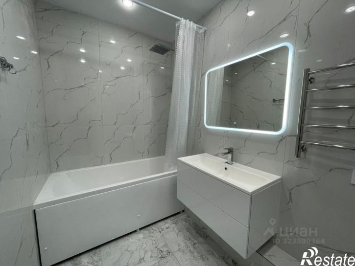 3-комн квартира улица Космонавтов, 61Е,  д. 61Е