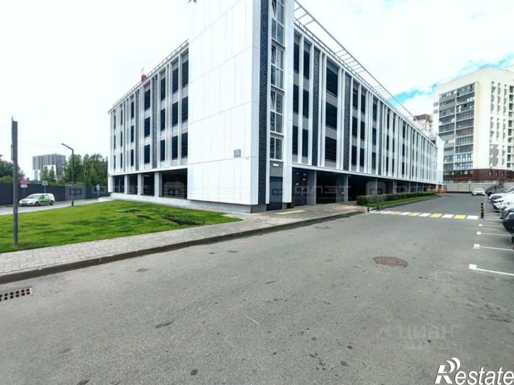 Гараж/парковка улица Аделя Кутуя, 110Ж,  д. 110Ж