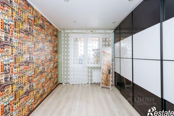 4-комн квартира улица Четаева, 25,  д. 25