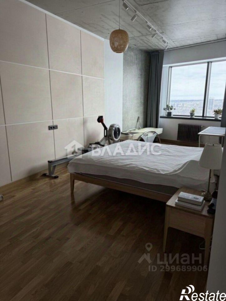 3-комн квартира проспект Альберта Камалеева, 1,  д. 1