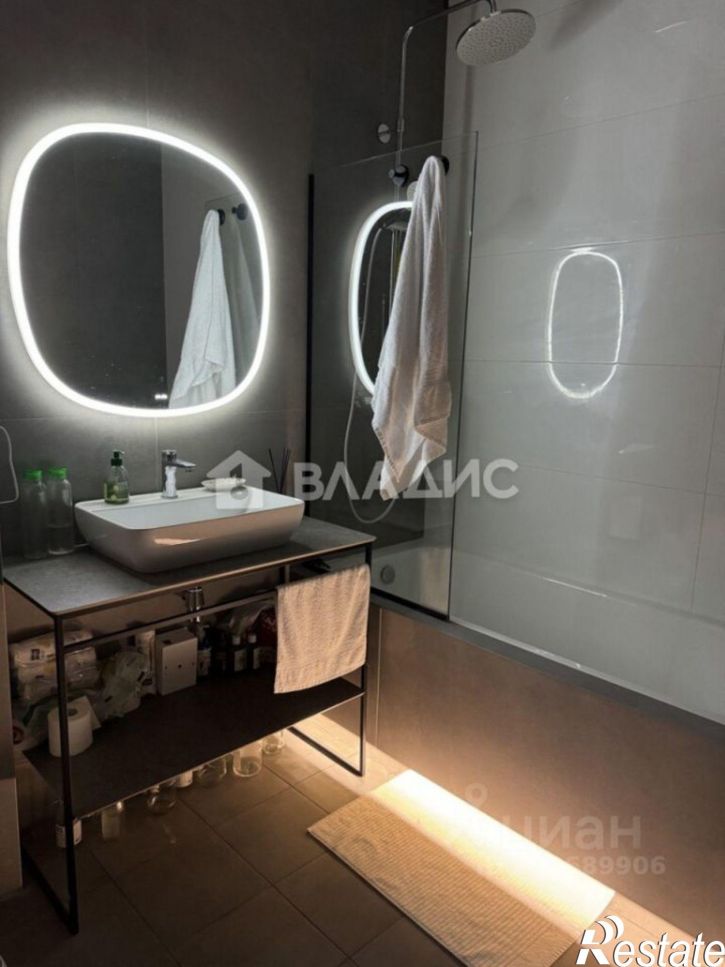 3-комн квартира проспект Альберта Камалеева, 1,  д. 1