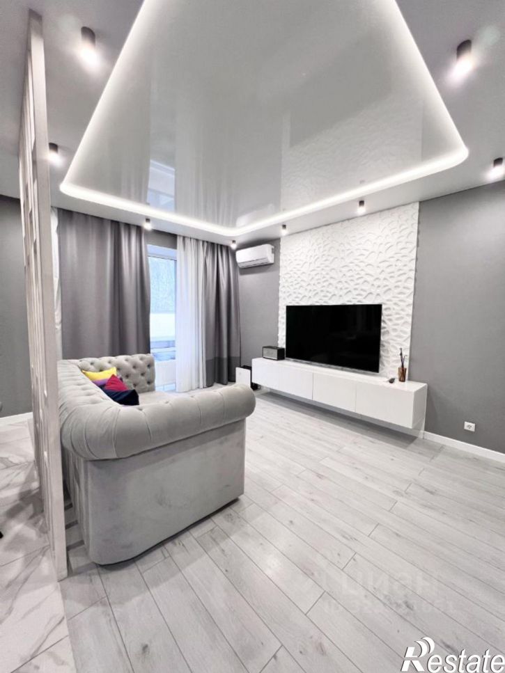 2-комн квартира улица Фикрята Табеева, 1,  д. 1