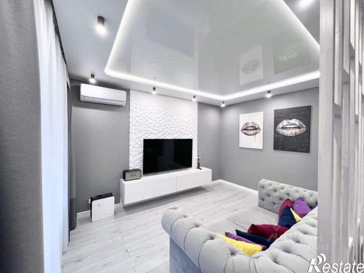 2-комн квартира улица Фикрята Табеева, 1,  д. 1