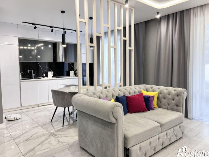 2-комн квартира улица Фикрята Табеева, 1,  д. 1