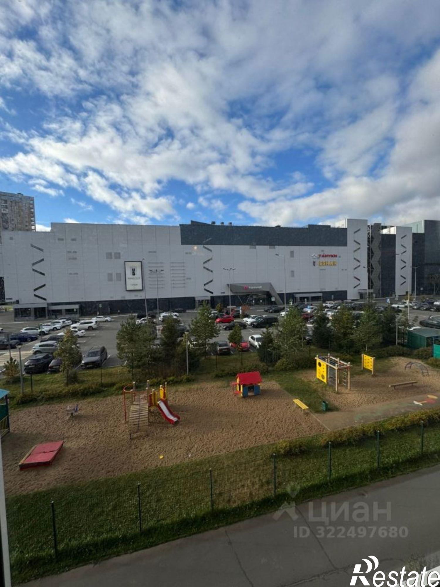 Сдать квартиру за 45 000 рублей на ул Павлюхина, 99б