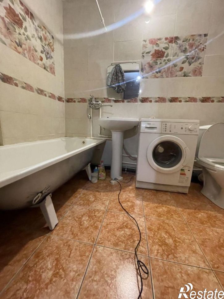 1-комн квартира улица Чингиза Айтматова, 10,  д. 10