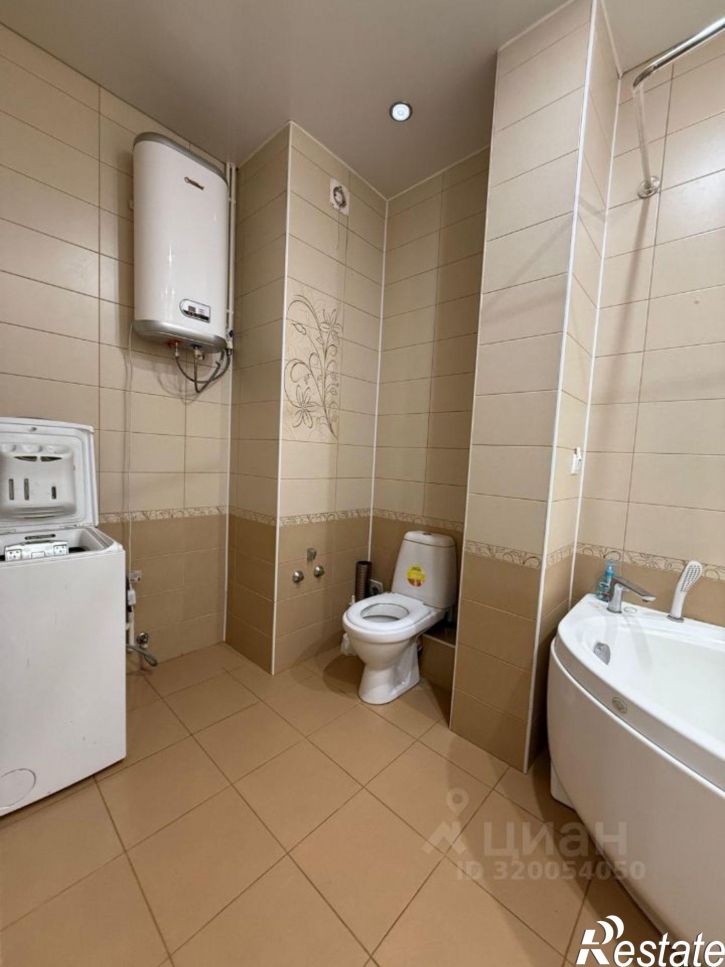 2-комн квартира улица Адоратского, 1А,  д. 1А