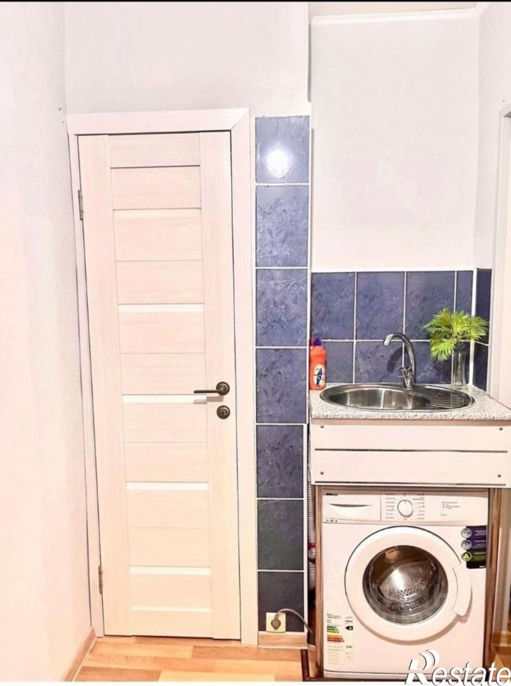 2-комн квартира улица Дежнёва, 4 к1,  д. 4 к1