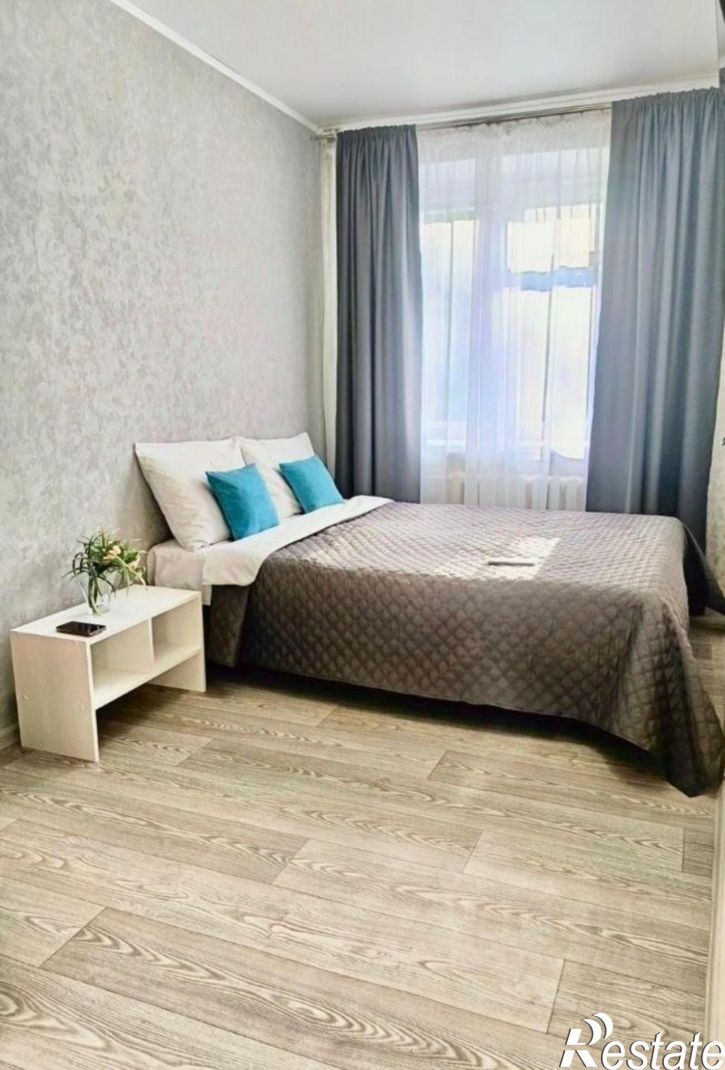 2-комн квартира улица Дежнёва, 4 к1,  д. 4 к1