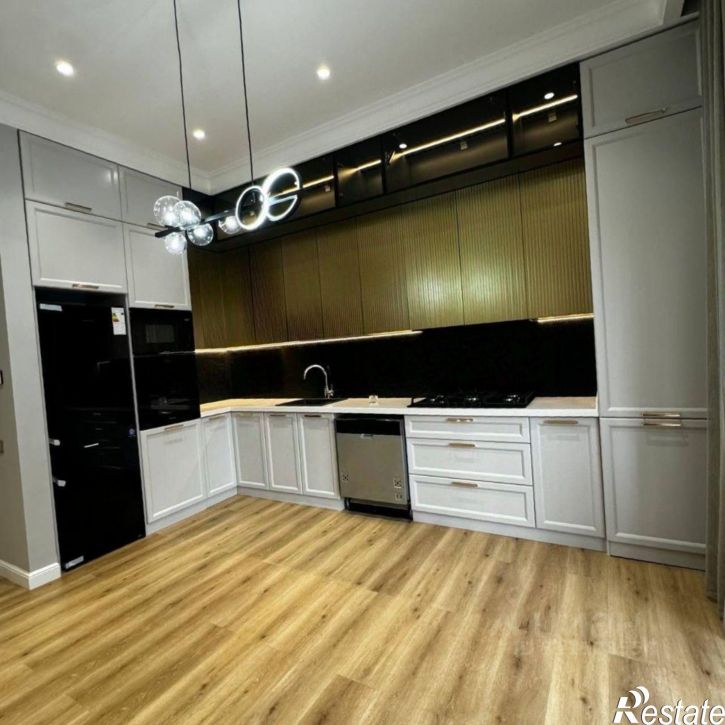 3-комн квартира улица Шаляпина, 26,  д. 26